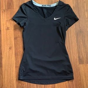 Black Nike pro dri-fit workout top